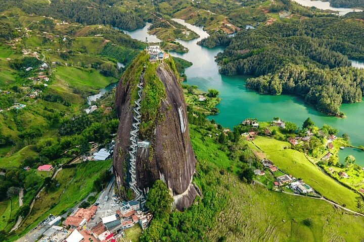 Medallo Tour – Agencia de Tours